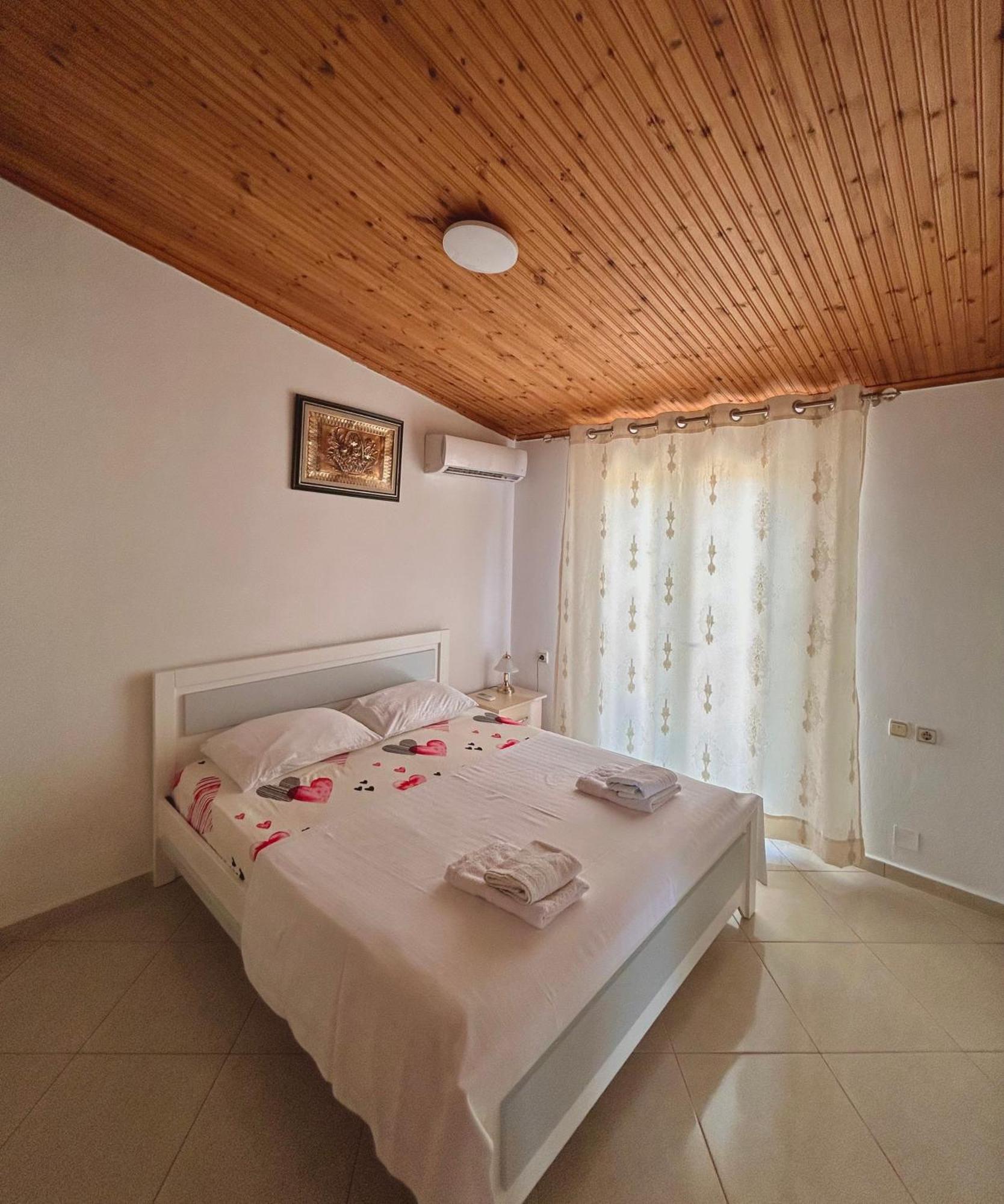 Guesthouse Nedin Ксамил Экстерьер фото
