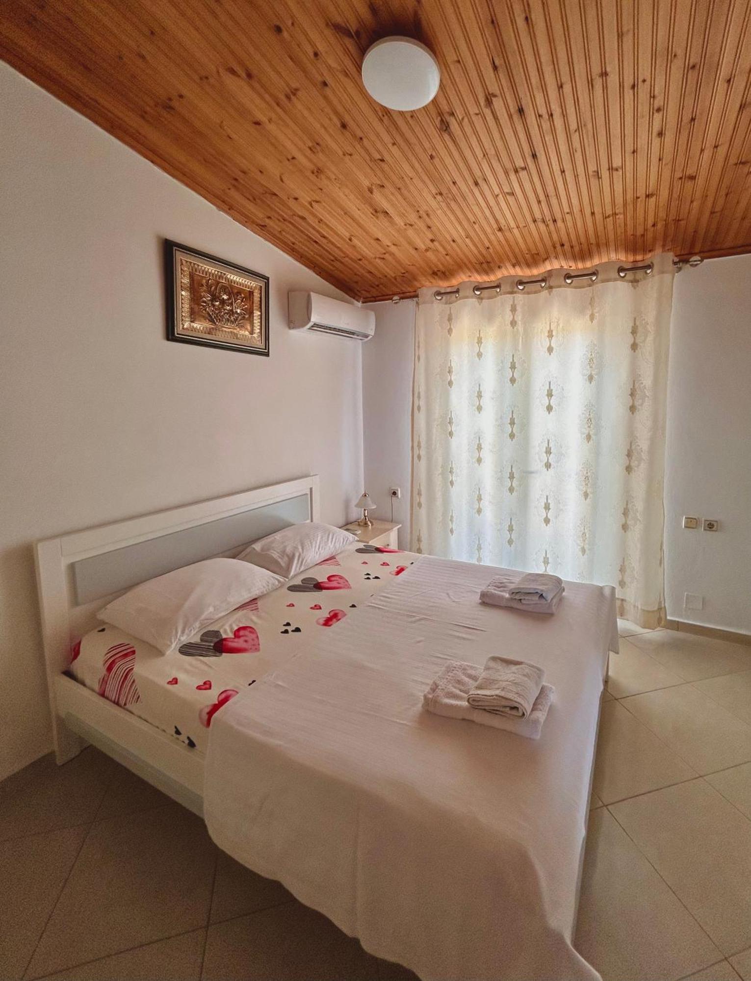 Guesthouse Nedin Ксамил Экстерьер фото